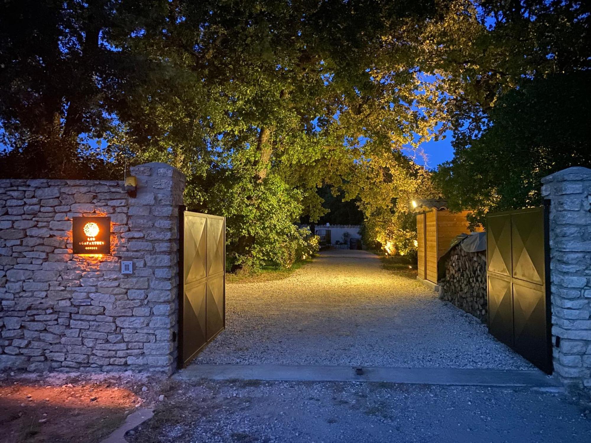 Les Agapanthes De Gordes Villa Exterior photo